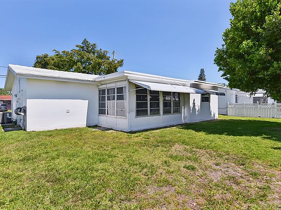 5th image of 2521 N Cypress Road