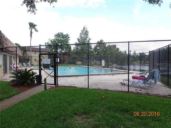 3rd image of 180 Windtree Ln #180