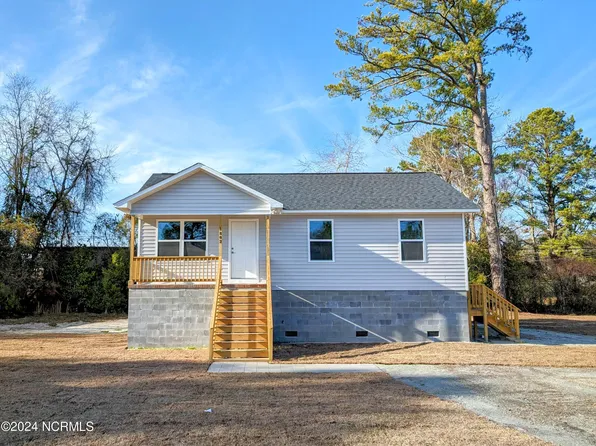 1802 Colonial Way, New Bern, NC 28560