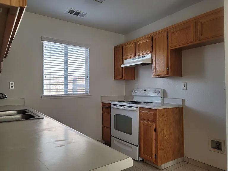 6054 Preakness Dr — Photo 4