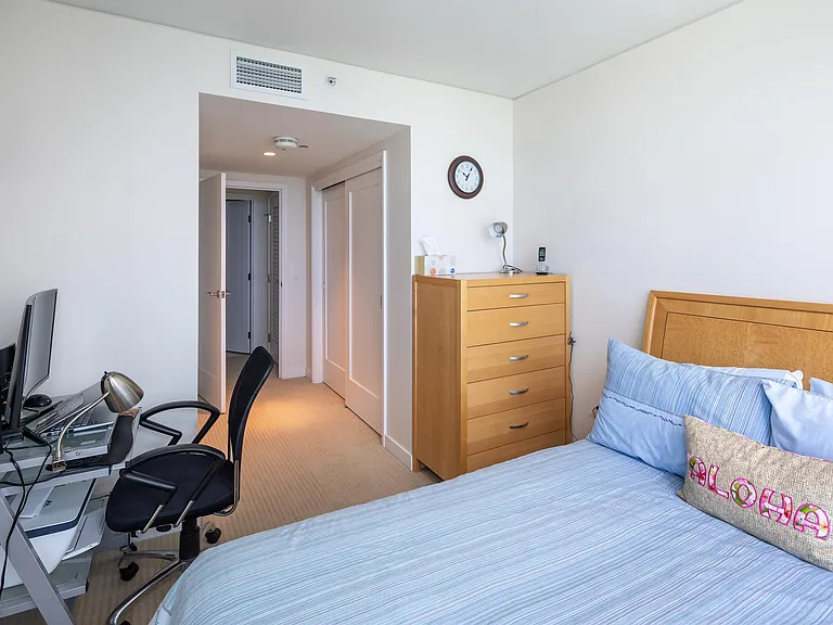 1177 Queen St #4106 — Photo 13