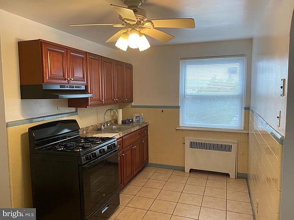 5th image of 6434 Oxford Ave