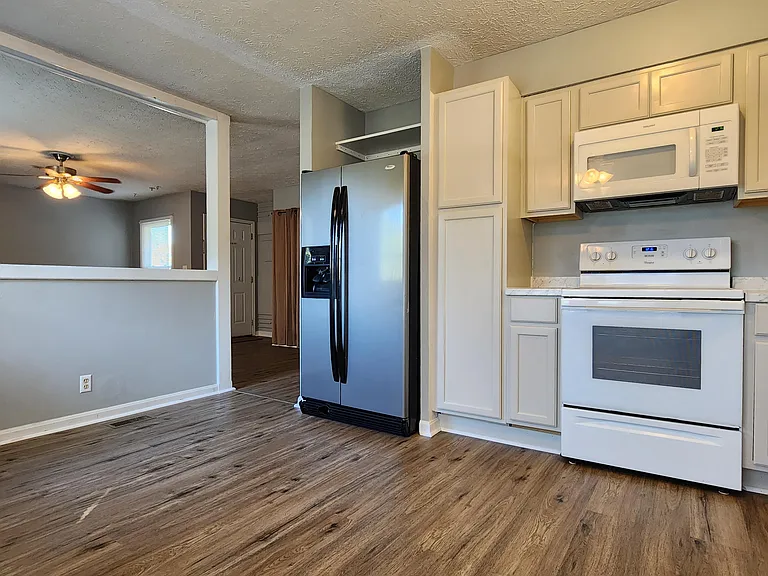 11412 Kendrick Dr — Photo 9