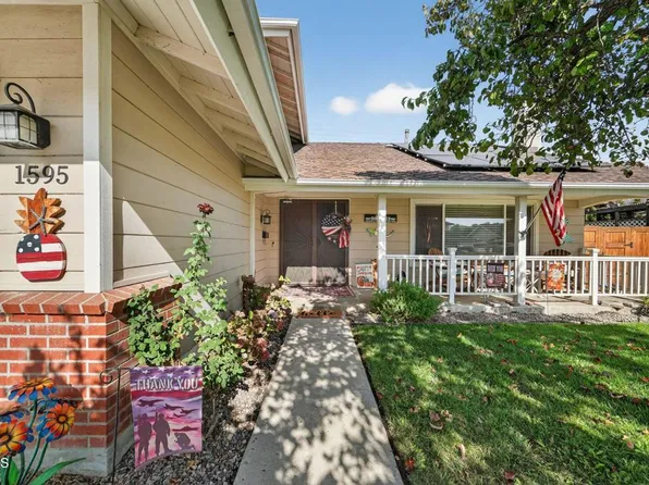 1595 Lyndhurst Ave, Camarillo, CA 93010