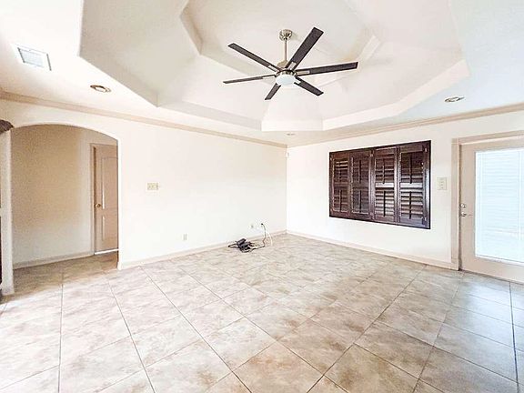 5th image of 8908 Southern Oaks Loop