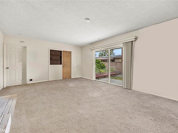 3rd image of 1467 W Flower Ave