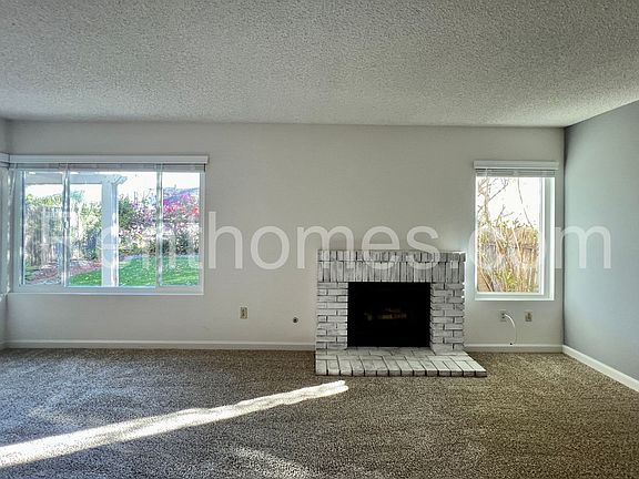 3rd image of 13549 Longfellow Ln