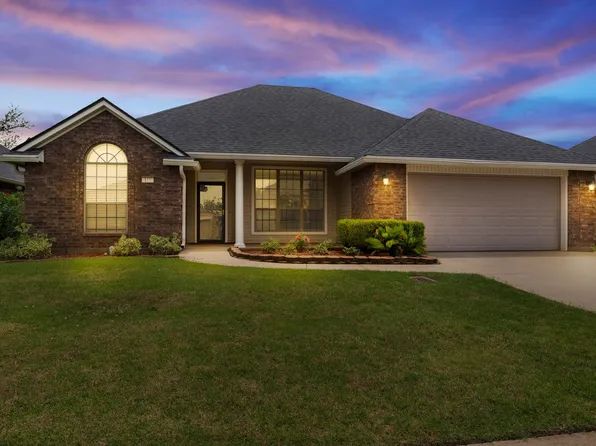 111 Rachel Ln, Bossier City, LA 71111