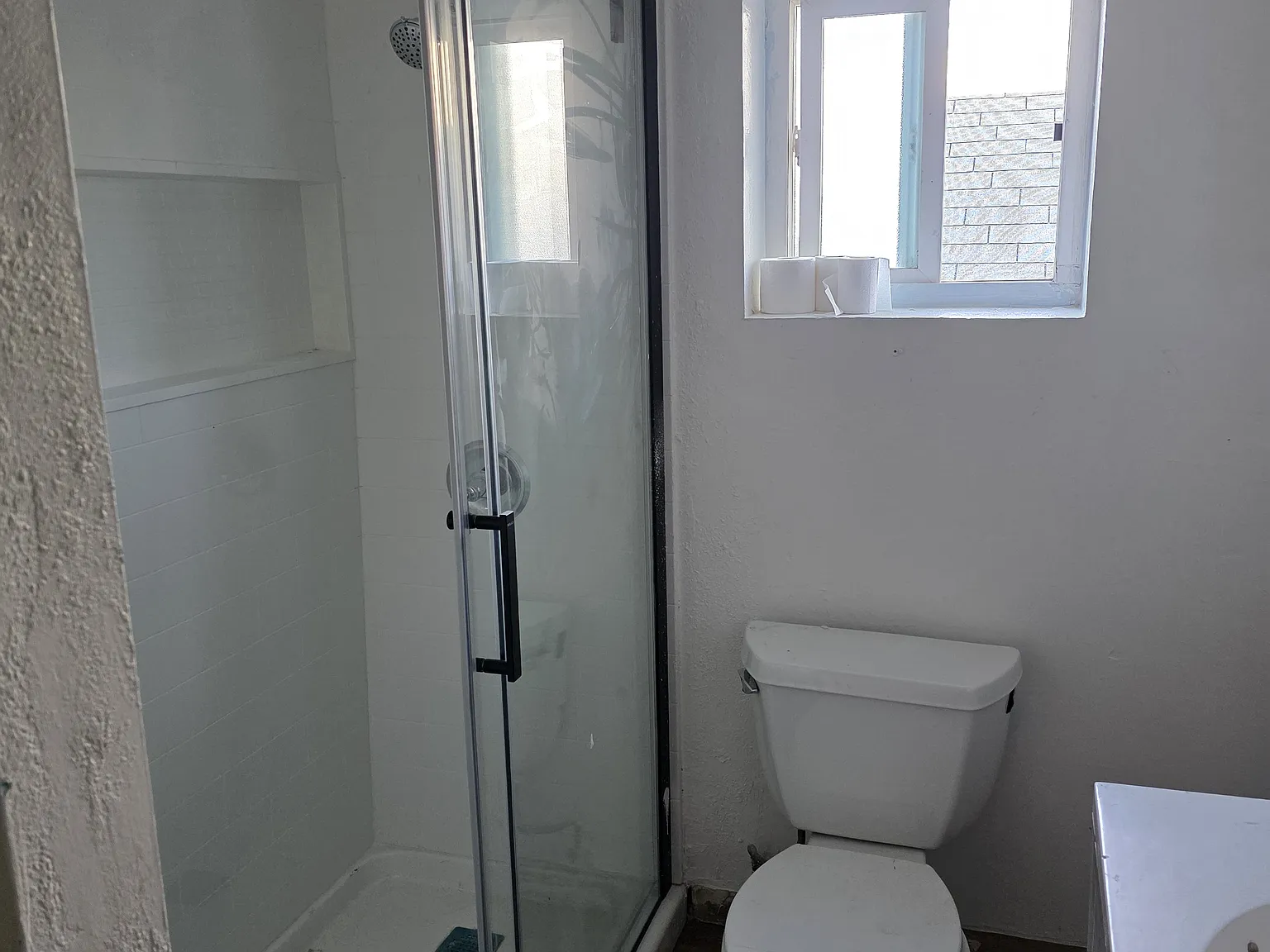 2 bed, 800 sqft, $2,100 — Photo 3