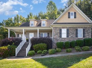2509 Sandlewood Dr, Gastonia, NC 28054