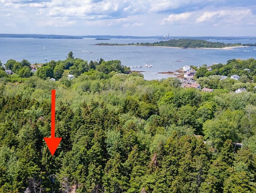 1st image of 582 Fern Avenue