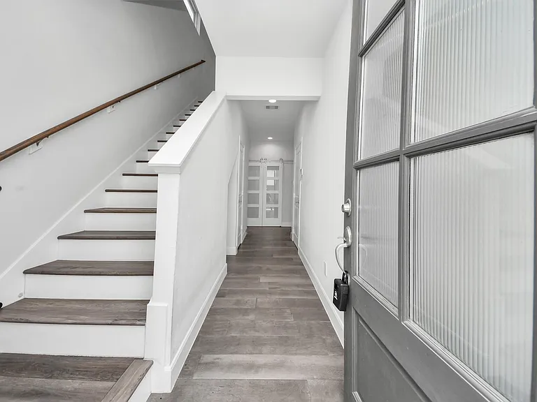 9577 Neuens Rd #B — Photo 3