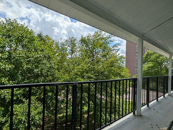 4th image of 100 Park Pl #109