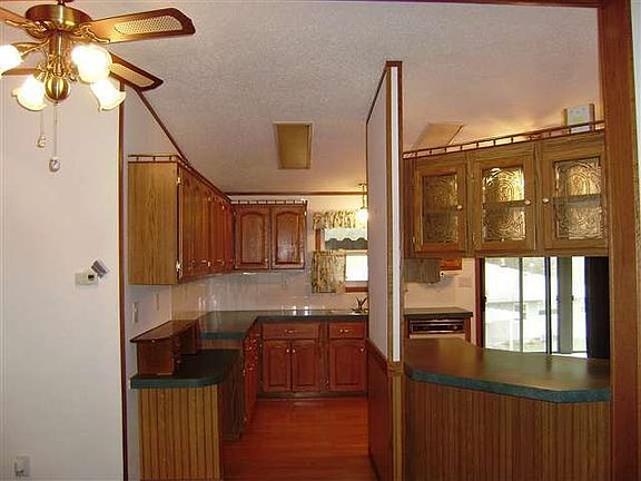 4th image of 147 Oakwood Dr