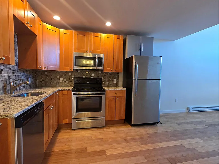 231 Reynolds Rd #11 — Photo 15