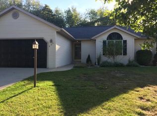 804 Spring Valley Rd, Middlebury, IN 46540