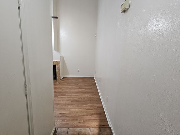 5th image of 3018 N Bell Ave