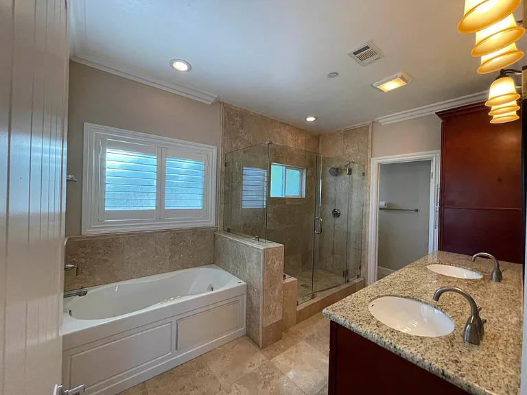 383 Hobart Ave — Photo 13
