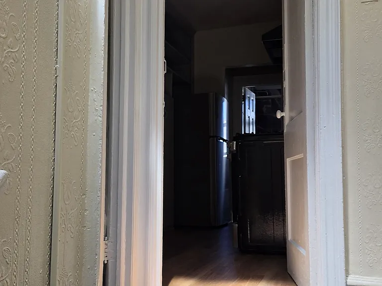 stairwell entrances (2) to apartment