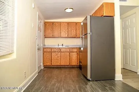 4294 Katanga Dr N — Photo 3