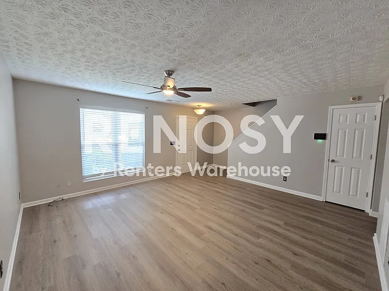 5533 Strathmoor Manor Cir — Photo 4