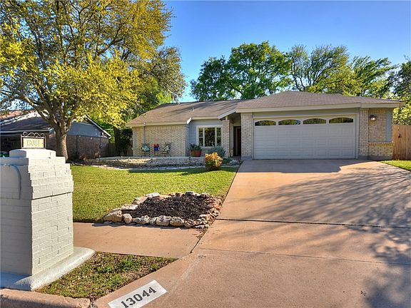 3rd image of 13044 Silver Creek Dr