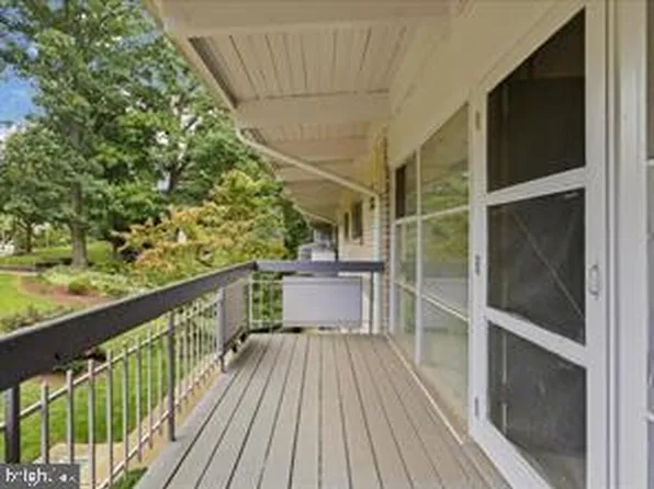 7723 Donnybrook Ct APT 205, Annandale, VA 22003