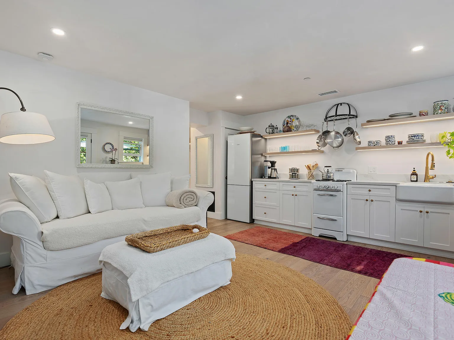 1 bed, $4,300 — Photo 2