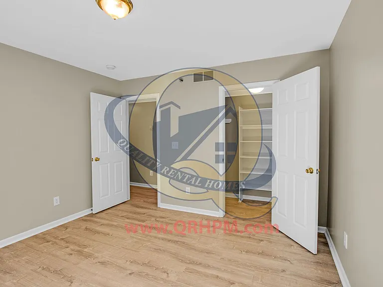 5200 N Genesee Rd — Photo 45