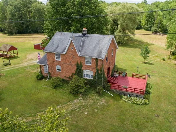 10618 Plank Rd, Montville, OH 44064