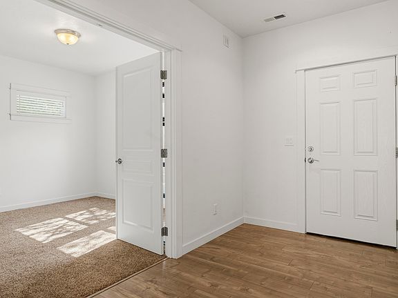 4th image of 2534 NE Cretia Ct