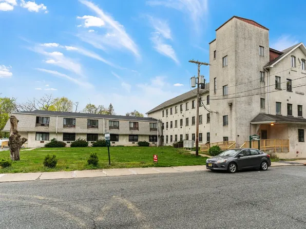 6 Railroad Ave #1, Washington, NJ 07882