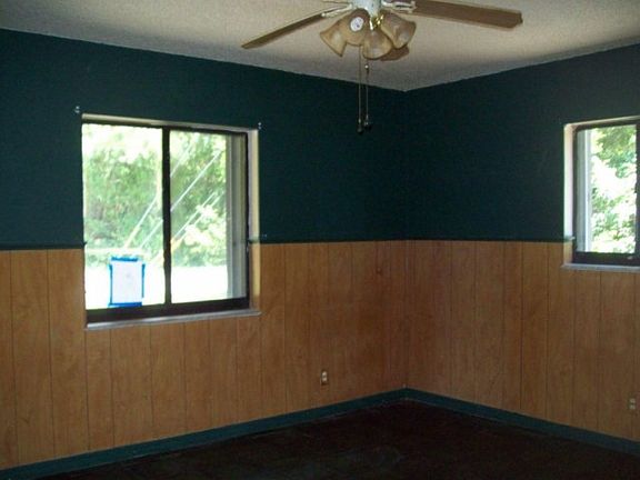 2nd image of 3864 Quentin Ave