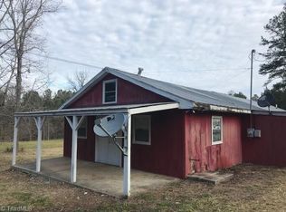 698 Caudle Rd, Randleman, NC 27317