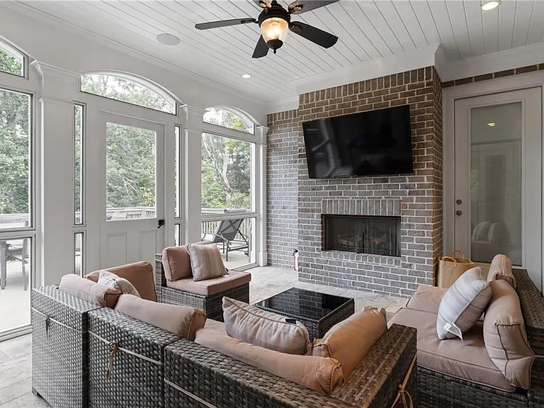 1685 Mount Paran Rd NW — Photo 27