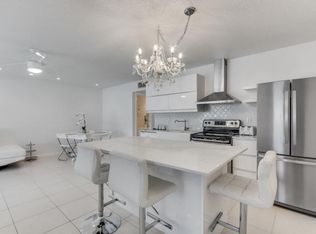 1187 S Drive Cir APT B, Delray Beach, FL 33445