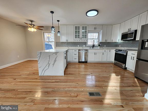 3rd image of 37192 E Lakeland Dr