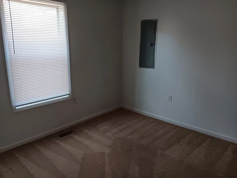 18 E Grand Ave — Photo 5