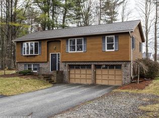 53 Pinewood Dr, Auburn, ME 04210