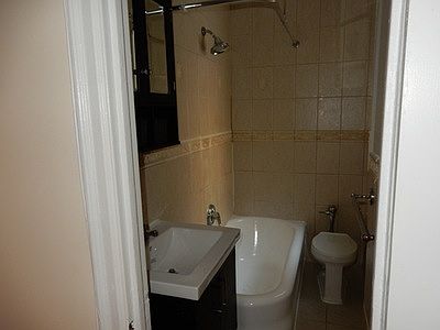 3rd image of 66 Saint Nicholas Pl APT B3