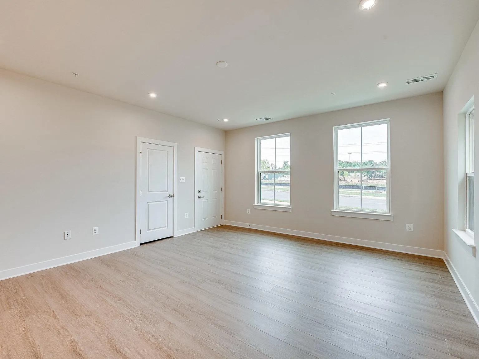 14055 Sunrise Valley Dr — Photo 4