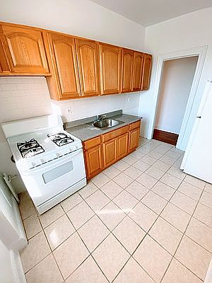 2nd image of 29-06 Crescent St #4D