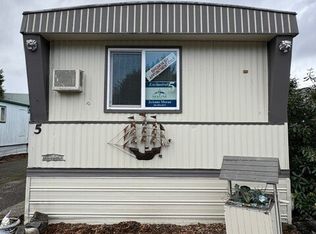 7031 NE 175th Street #5, Kenmore, WA 98028