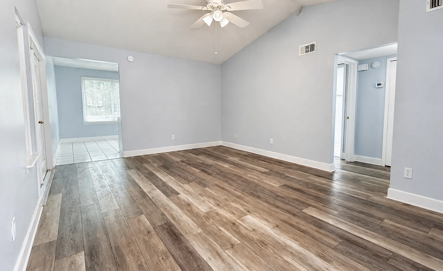 3 bed, 1068 sqft, $1,775 — Photo 3