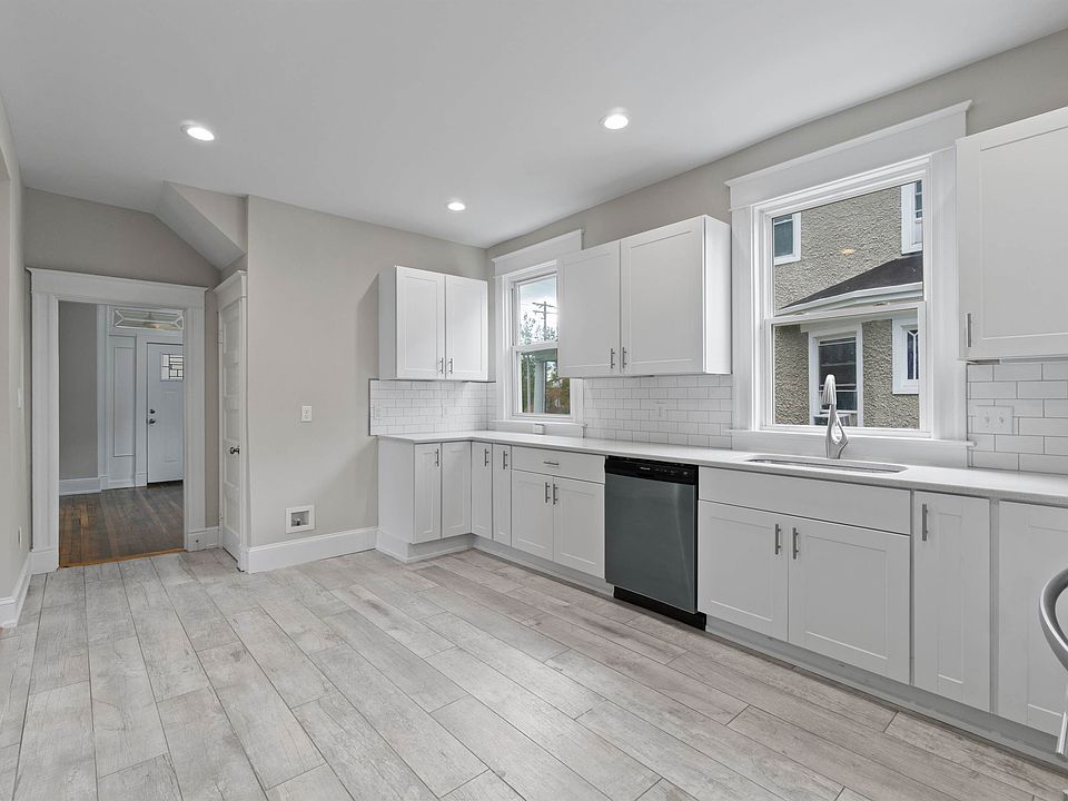 1st image of 204 E Brookland Park Blvd