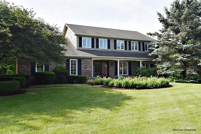 36W665 Oak Rd photo 1
