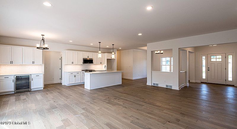 2nd image of 16 Farmington Court