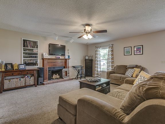 Great Room with Fireplace