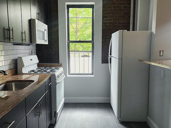 4th image of 6610 Grand Ave Suite 1
