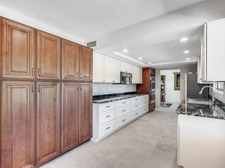 18011 N 129th Dr — Photo 11